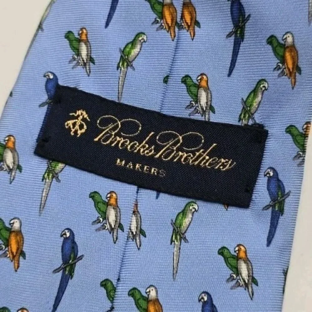 Brooks Brothers TROPICAL PARROTS MACAWS Blue All Over Print Men Silk Tie Necktie
